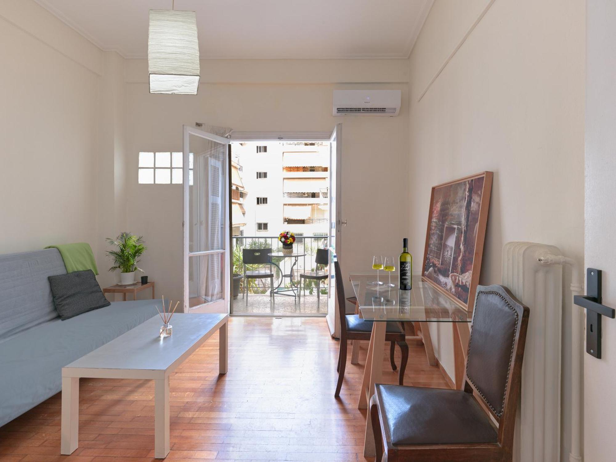 Homy Pagrati Flat 100 Mbps, 12' To Panathenaic Stadium, 5' To Metro