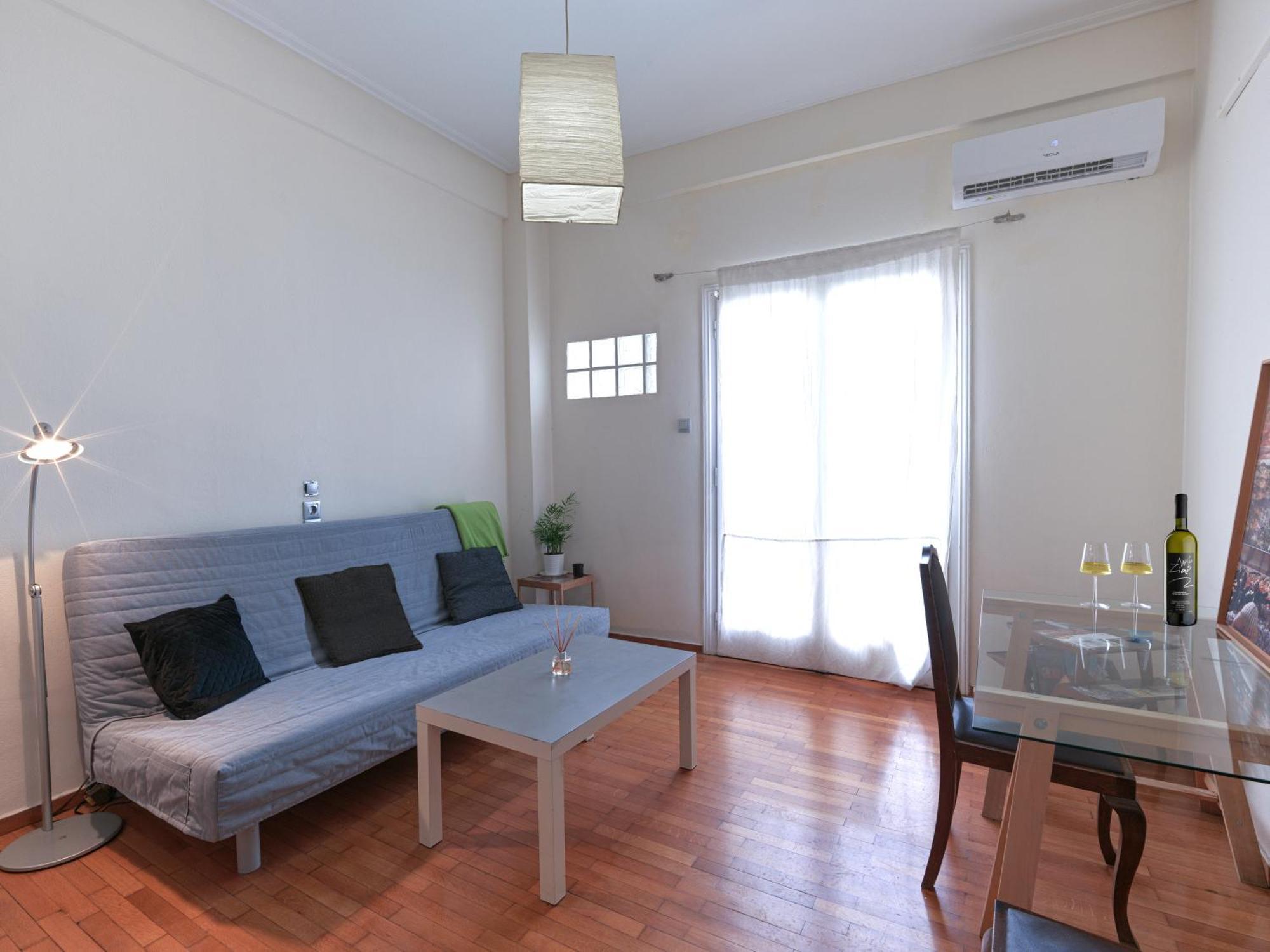 Homy Pagrati Flat 100 Mbps, 12' To Panathenaic Stadium, 5' To Metro *