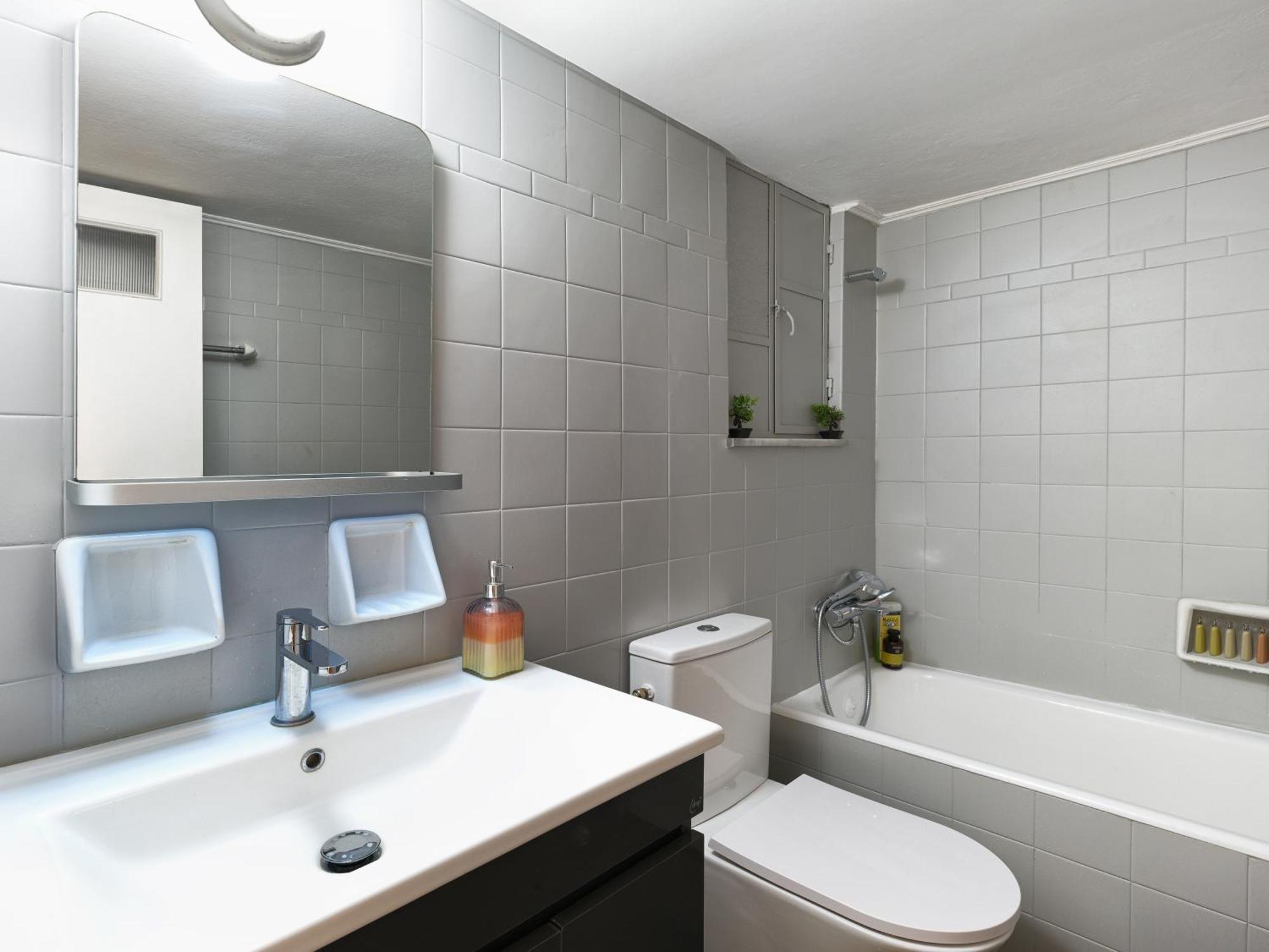 Homy Pagrati Flat 100 Mbps, 12' To Panathenaic Stadium, 5' To Metro Athens