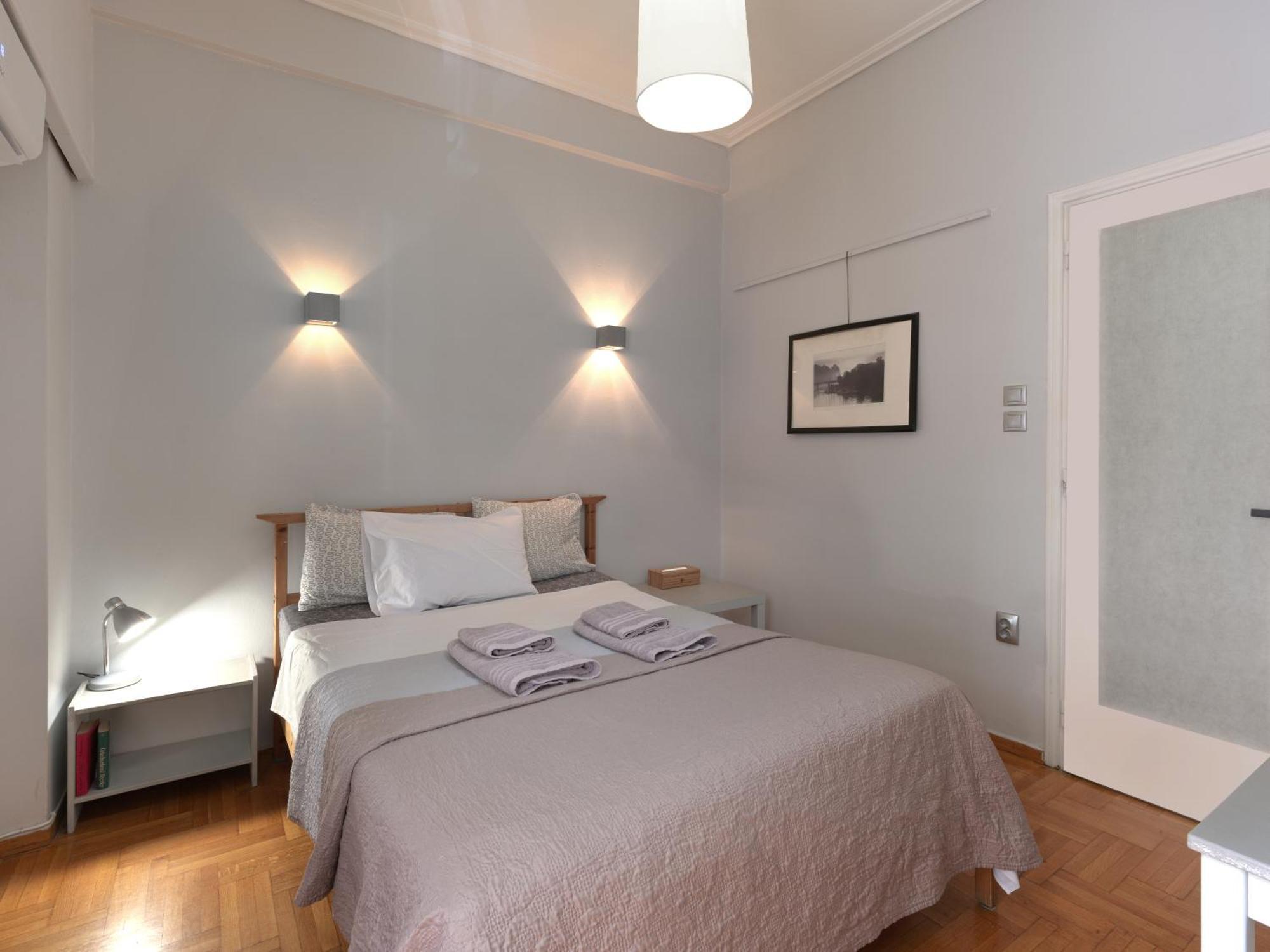 Homy Pagrati Flat 100 Mbps, 12' To Panathenaic Stadium, 5' To Metro